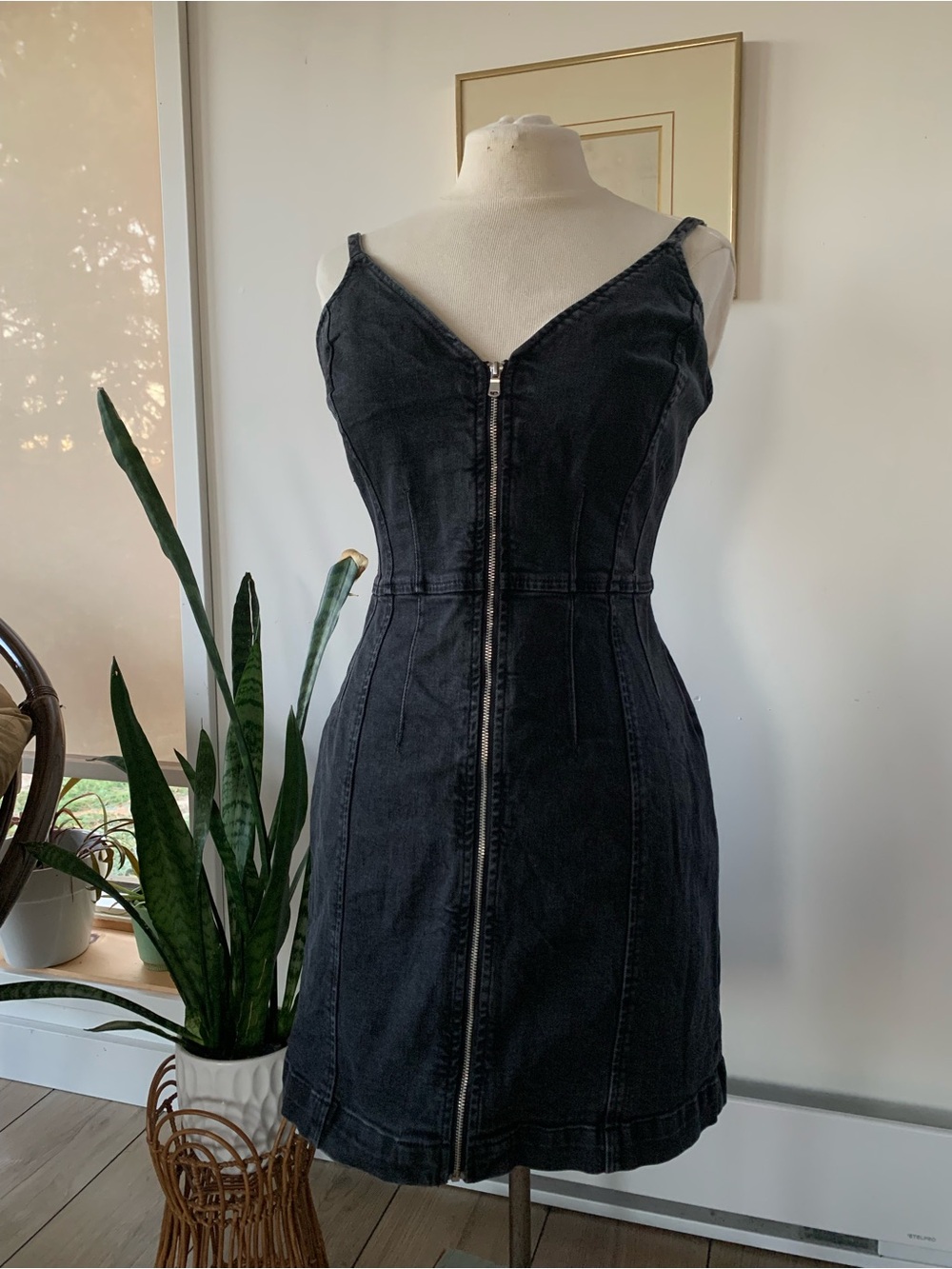 Dynamite Black Zip-Front Denim Mini Dress / jumper | casual western 90s style